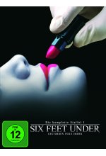 Six Feet Under - Staffel 1  [5 DVDs] DVD-Cover
